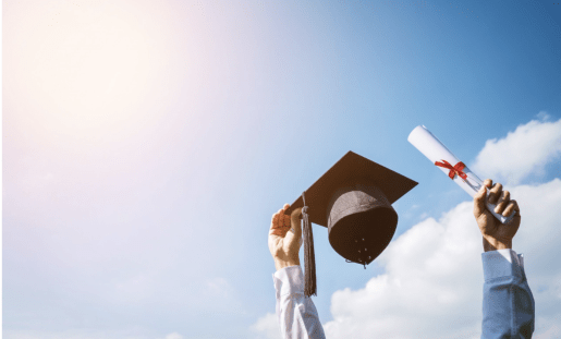 Au plecat afară și au rămas pe dinafară. Pandemia le-a sucit planurile studenților din diaspora