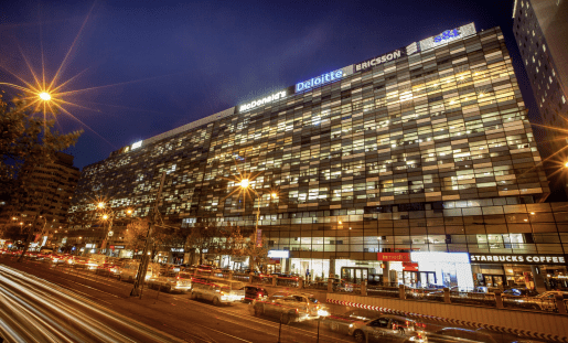 Între cafenea și showroom pentru angajați și clienți, cum se transformă acum biroul post-pandemic